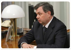 Kaluga Region Governor Anatoly Artamonov at a working meeting with Prime Minister Vladimir Putin|13 april, 2010|18:07