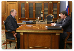 Prime Minister Vladimir Putin meets with Magadan Region Governor Nikolai Dudov