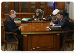 Prime Minister Vladimir Putin meeting with Magadan Region Governor Nikolai Dudov|15 april, 2010|11:58