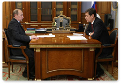 Prime Minister Vladimir Putin meets with Deputy Prime Minister Alexander Zhukov