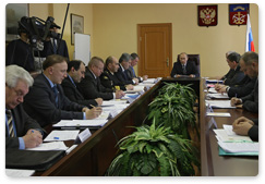 Prime Minister Vladimir Putin holds a meeting on the situation at Murmansk shipyards