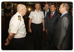 Prime Minister Vladimir Putin and Venezuelan President Hugo Chavez visiting the ship’s museum|2 april, 2010|18:12