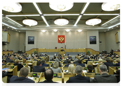 Prime Minister Vladimir Putin delivers an annual report to the State Duma on government performance in 2009|20 april, 2010|14:12