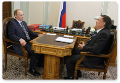 Prime Minister Vladimir Putin meets with Vassily Zakharyashchev, Head of the Union of Russian Gardeners