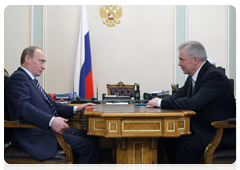 Prime Minister Vladimir Putin meeting with Vyacheslav Nagovitsyn, President of the Republic of Buryatia|21 april, 2010|17:51