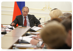 Prime Minister Vladimir Putin during a meeting of the Presidium of the Presidential Council on National Priority Projects and Demographic Policy|23 april, 2010|14:51