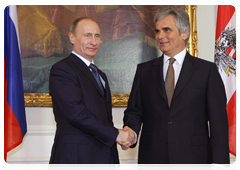 Prime Minister Vladimir Putin arrives on an official visit to the Republic of Austria and meets with Austrian Chancellor Werner Faymann|24 april, 2010|17:09