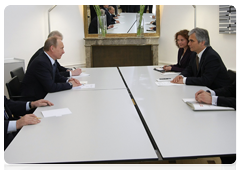 Prime Minister Vladimir Putin arrives on an official visit to the Republic of Austria and meets with Austrian Chancellor Werner Faymann|24 april, 2010|17:09