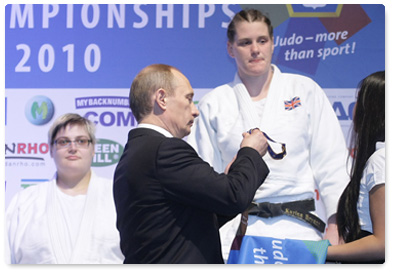 During his working visit to the Republic of Austria, Prime Minister Vladimir Putin attends the European Judo Championship and takes part in the awards ceremony