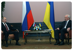 Prime Minister Vladimir Putin during negotiations with Ukrainian Prime Minister Mykola Azarov|27 april, 2010|00:26