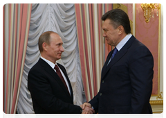 Prime Minister Vladimir Putin meeting with Ukrainian President Viktor Yanukovych|27 april, 2010|01:20