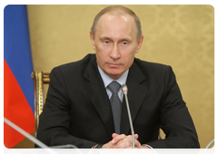 Председатель Правительства Российской Федерации В.В.Путин провел совещание по вопросу обустройства границ Таможенного союза|27 апреля, 2010|17:49