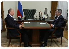 Prime Minister Vladimir Putin with Astrakhan Region Governor Alexander Zhilkin|28 april, 2010|20:32