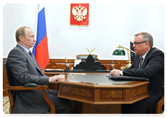 Prime Minister Vladimir Putin with President of VTB Bank Andrei Kostin|29 april, 2010|16:48