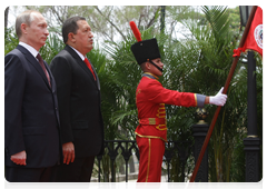 Prime Minister Vladimir Putin at the official welcome ceremony with Venezuelan President Hugo Chavez|2 april, 2010|00:12