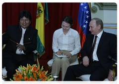 While on a working visit to Venezuela, Prime Minister Vladimir Putin meets with Bolivian President Evo Morales|2 april, 2010|06:07