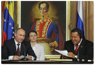 Prime Minister Putin and President Chavez of the Bolivarian Republic of Venezuela give a joint news conference following Russian-Venezuelan talks