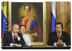 Prime Minister Vladimir Putin and President Chavez of the Bolivarian Republic of Venezuela give a joint news conference following Russian-Venezuelan talks|2 april, 2010|07:21