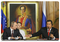 Prime Minister Vladimir Putin and President Chavez of the Bolivarian Republic of Venezuela give a joint news conference following Russian-Venezuelan talks|2 april, 2010|07:22