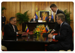 Signing bilateral agreements following Russian-Venezuelan talks|2 april, 2010|07:25