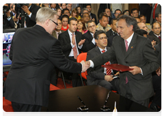 Signing bilateral agreements following Russian-Venezuelan talks|2 april, 2010|07:28