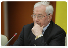 Ukrainian Prime Minister Mykola Azarov at talks with Prime Minister Vladimir Putin in Sochi|30 april, 2010|15:32