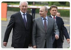 Prime Minister Vladimir Putin and Ukrainian Prime Minister Mykola Azarov after their joint news conference to summarise the results of a meeting of the Committee for Economic Cooperation|30 april, 2010|20:00