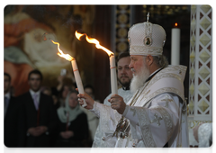 An Easter service at Moscow's Christ the Saviour Cathedral|4 april, 2010|01:32