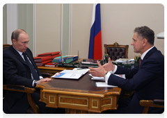 Prime Minister Vladimir Putin meeting with Alexander Volkov, president of Udmurtia|5 april, 2010|17:09