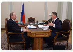 Prime Minister Vladimir Putin meeting with Alexander Volkov, president of Udmurtia|5 april, 2010|17:33