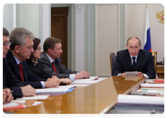 Prime Minister Vladimir Putin at the last in a series of meetings discussing the development of the defence industry|5 april, 2010|17:49