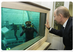 Prime Minister Vladimir Putin at the Yury Gagarin Cosmonaut Training Centre in Star City|6 april, 2010|17:26