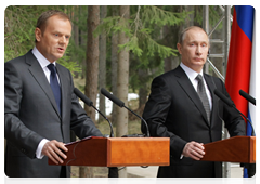 Председатель Правительства Российской Федерации В.В.Путин совместно с Премьер-министром Польши Д.Туском принял участие в памятной церемонии в мемориальном комплексе «Катынь»|7 апреля, 2010|19:24
