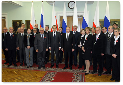 В.В.Путин и Д.Туск встретились с сопредседателями Группы по сложным вопросам, вытекающим из истории российско-польских отношений