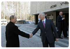 Prime Minister Vladimir Putin attends United Russia’s interregional conference held in the Siberian Federal District to discuss Siberia’s socio-economic development strategy through 2020 and plans for 2010-2012|9 april, 2010|12:57