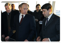 Prime Minister Vladimir Putin touring Novosibirsk’s Tolmachevo Airport, currently under reconstruction|9 april, 2010|18:37