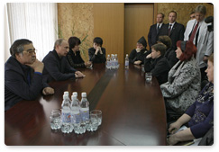 Prime Minister Vladimir Putin meets with relatives of miners, killed in an accident at Raspadskaya mine, Novokuznetsk