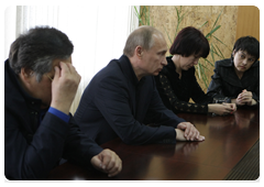 Prime Minister Vladimir Putin meets with relatives of miners, killed in an accident at Raspadskaya mine, Novokuznetsk|11 may, 2010|10:35