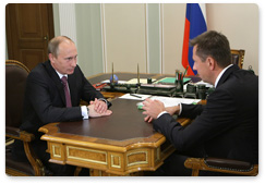 Prime Minister Vladimir Putin meets with Dmitry Konov, CEO of the Siberian-Ural Petrochemical Company