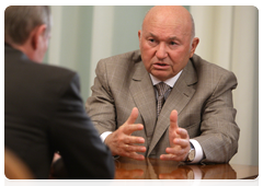 Moscow Mayor Yuri Luzhkov at a meeting with Prime Minister Vladimir Putin|15 may, 2010|17:46