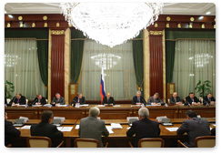 Prime Minister Vladimir Putin meets with leaders of the Russian Union of Industrialists and Entrepreneurs