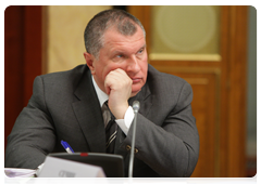 Deputy Prime Minister Igor Sechin at a meeting with leaders of the Russian Union of Industrialists and Entrepreneurs|17 may, 2010|20:10