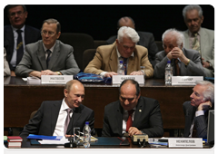 Prime Minister Vladimir Putin attending the General Meeting of the Russian Academy of Sciences|18 may, 2010|14:28