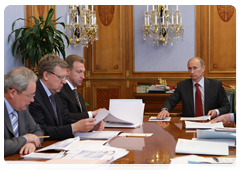 Prime Minister Vladimir Putin holding a meeting on the Investment Fund of the Russian Federation|19 may, 2010|16:20