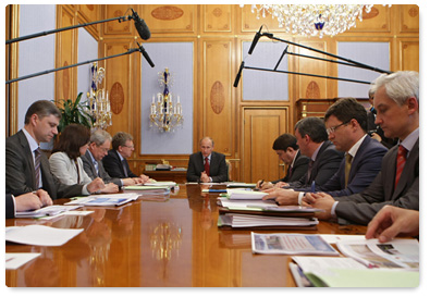 Prime Minister Vladimir Putin chairs a meeting to discuss stable financial support for road construction, reconstruction, overhaul, repair and maintenance