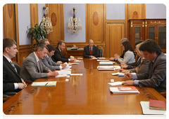 Prime Minister Vladimir Putin at a meeting to discuss customs legislation|19 may, 2010|19:55