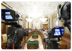 Prime Minister Vladimir Putin chairing a meeting of the Government of the Russian Federation|20 may, 2010|14:52