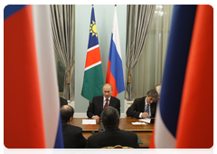 Председатель Правительства Российской Федерации В.В.Путин встретился с Президентом Республики Намибия Х.Похамбой|20 мая, 2010|19:14