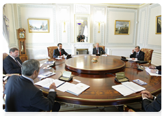 Prime Minister Vladimir Putin during a meeting of the EurAsEC Interstate Council’s heads of government|21 may, 2010|15:17