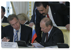 Prime Minister Vladimir Putin, First Deputy Prime Minister Igor Shuvalov and Kazakh Prime Minister Karim Masimov at a meeting of the EurAsEC Interstate Council’s heads of government|21 may, 2010|18:51